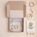 regalo nascita personalizzato, Orsetto Fiabesco, regali personalizzati per una nascita, set regali neonato, set regalo nascita, set regalo neonato per bambini e bambine, regali di nascita per ragazzi e ragazze
