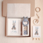 Benvenuto Coniglietto, regalo nascita personalizzato, regali personalizzati per una nascita, set regali neonato, set regalo nascita, set regalo neonato per bambini e bambine, regali di nascita per ragazzi e ragazze