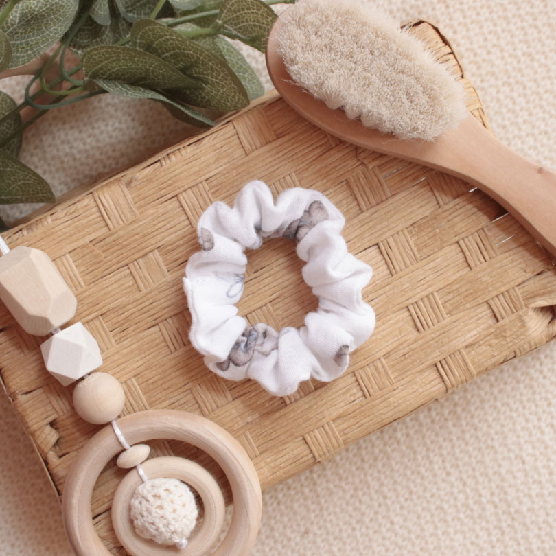 scrunchie-zajček-1 Elastico per capelli – scrunchie beige, scrunchie, set regali neonato, set regalo nascita, set regalo neonato per bambini e bambine, regali di nascita per ragazzi e ragazze